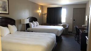 Premium bedding, desk, iron/ironing board, free WiFi