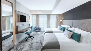 In-room safe, desk, laptop workspace, iron/ironing board