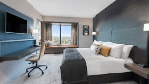 In-room safe, desk, laptop workspace, iron/ironing board