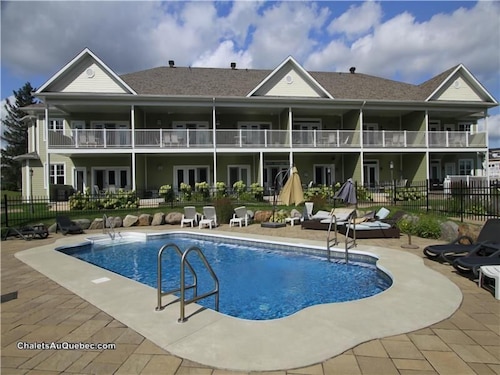 Check Expedia for Availability of Condo le 204 Champlain