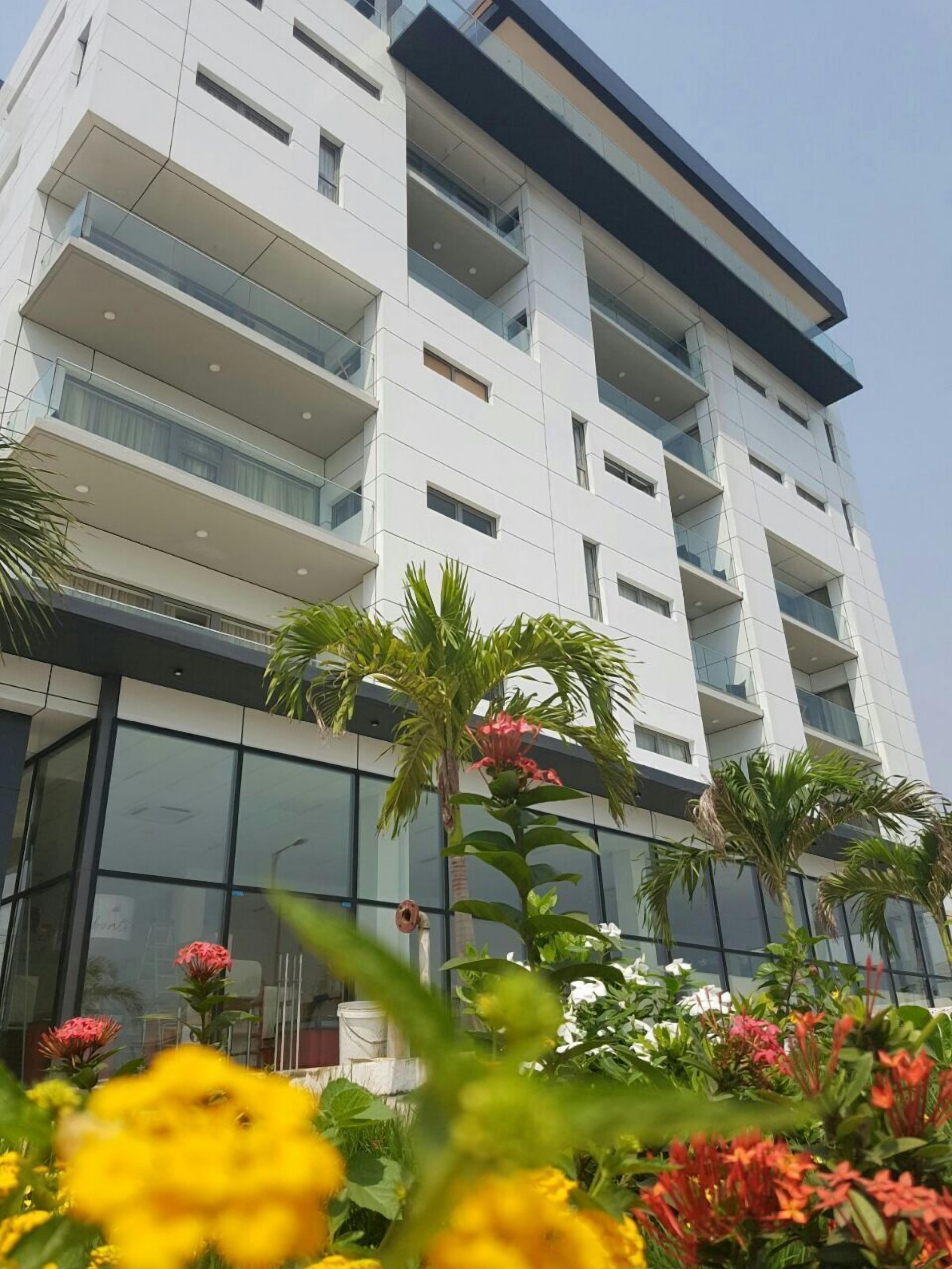 Suncity Apartments Hotel In Accra Ghana Expedia
