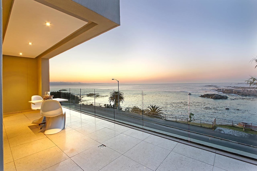 Photo - Azamare Guest House