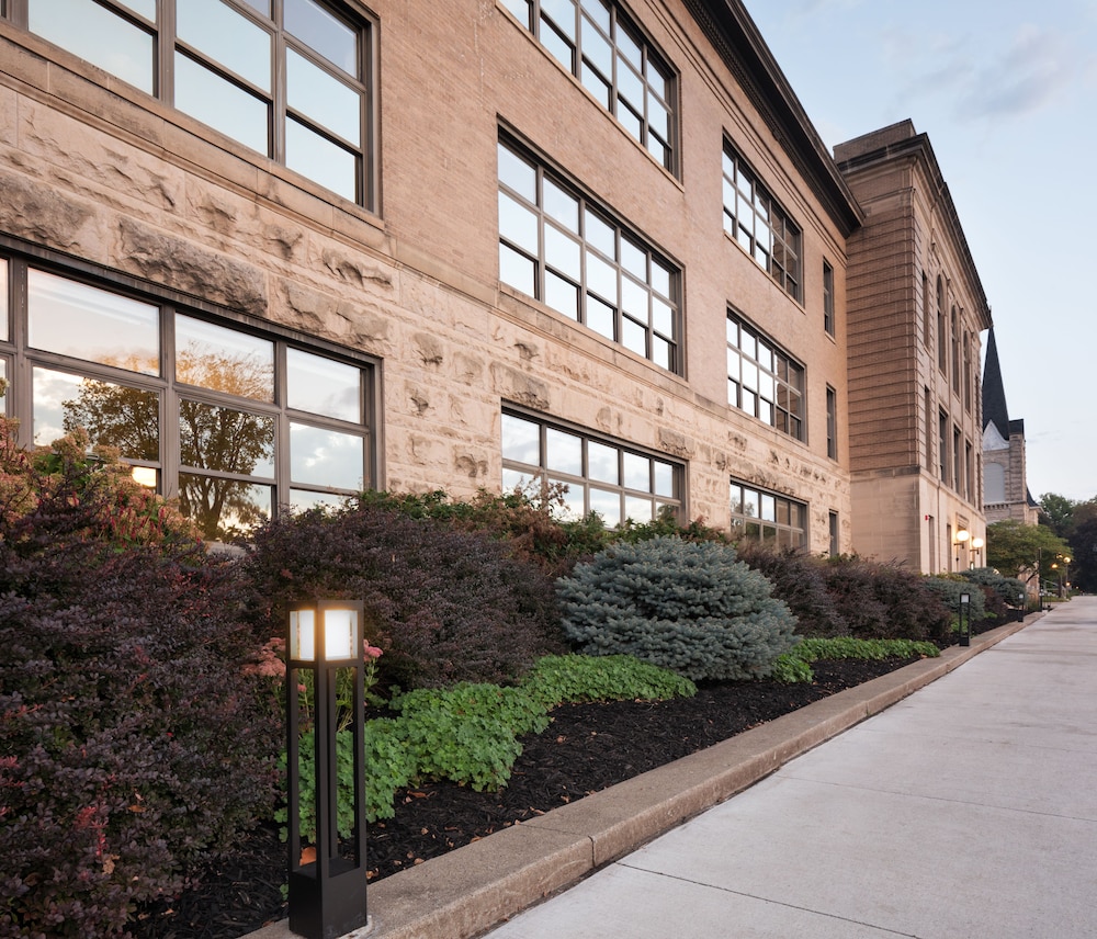 Hotel Grinnell in Grinnell Best Rates & Deals on Orbitz