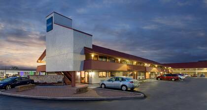Travelodge by Wyndham Chicago - South Holland