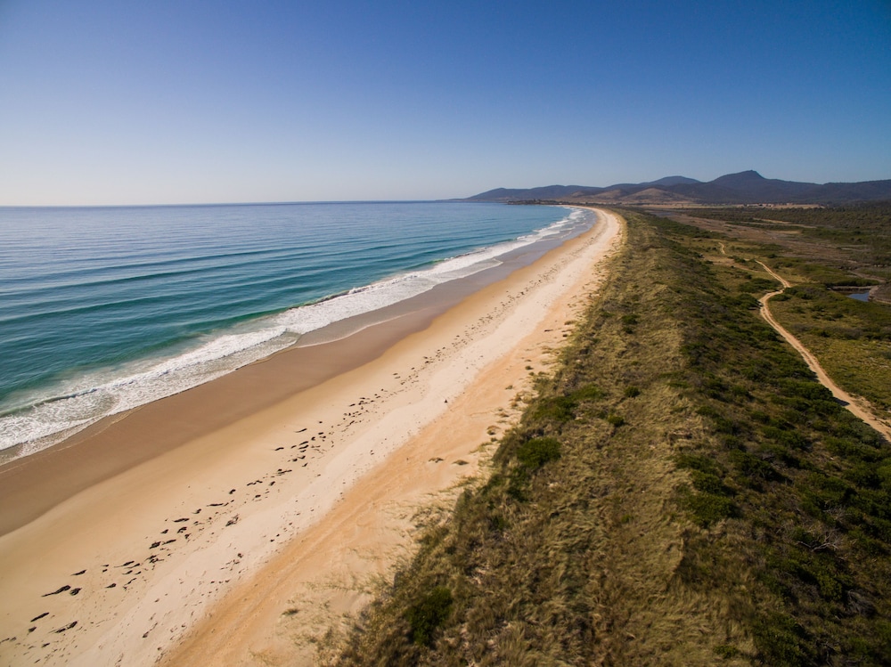 Aerial view, Scamander Sanctuary Holiday Park