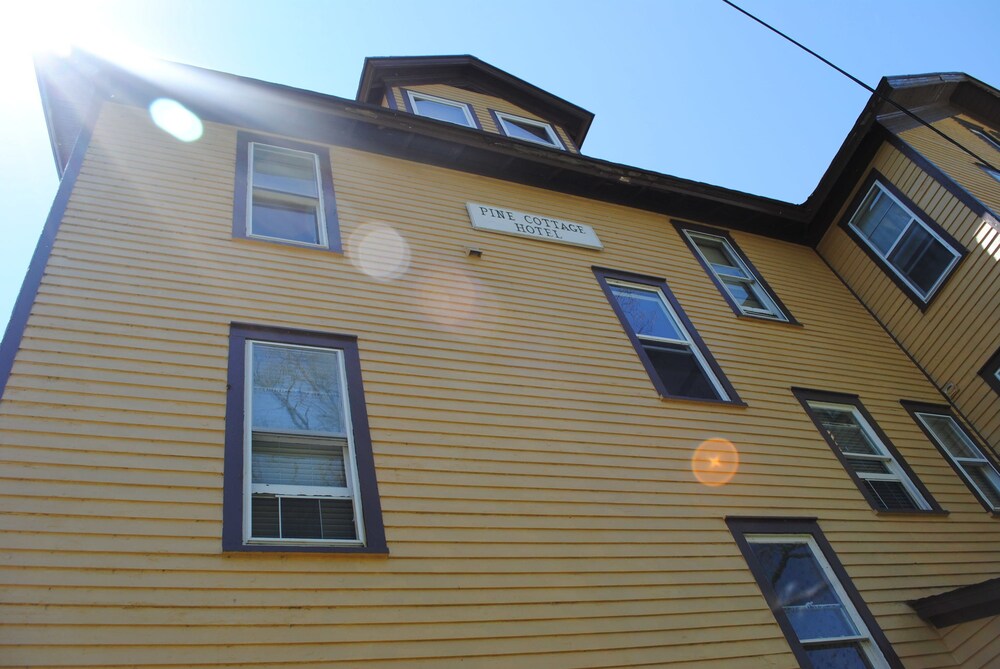 Pine Cottage Bed & Breakfast, Mackinac Island Room Prices & Reviews