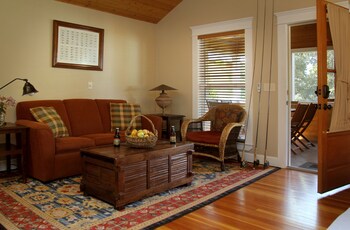 Coho Cottages Willow Creek Usa Lastminute Co Nz