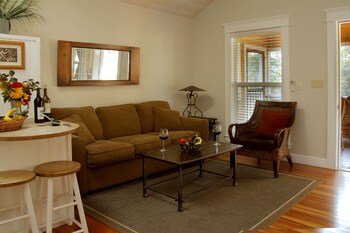 Coho Cottages Eureka 2020 Room Prices Reviews Travelocity