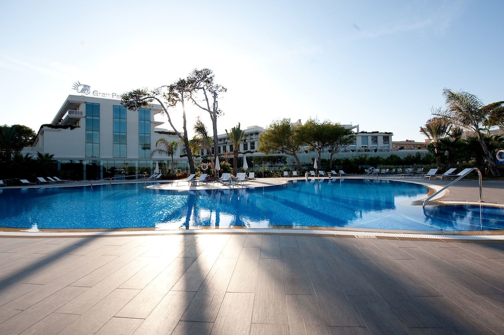 Gran Palas Hotel in La Pineda, Spain