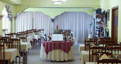 Hostal Restaurante Cobas