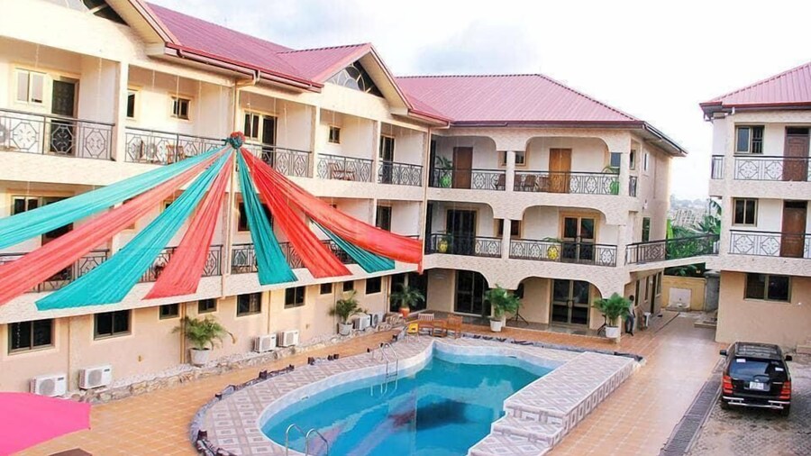 Lou Ralph Hotel