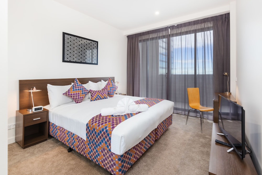 City Edge Dandenong Apartment Hotel