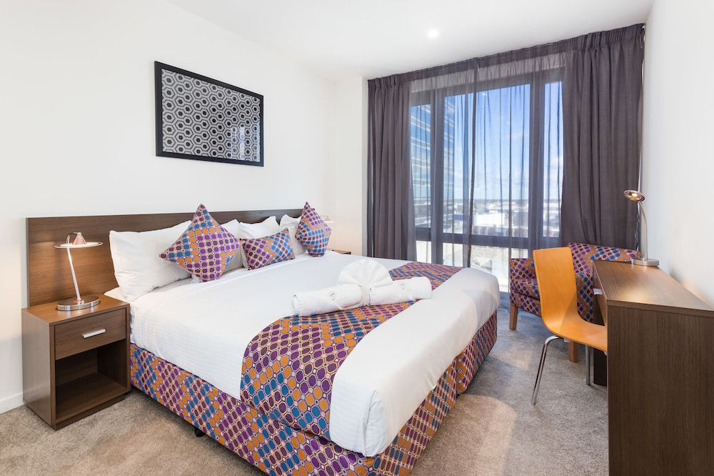 City Edge Dandenong Apartment Hotel