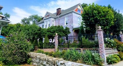 1812 Overture B&B