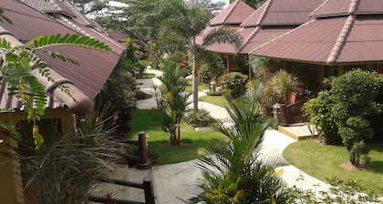 Lanta Castaway Beach Resort