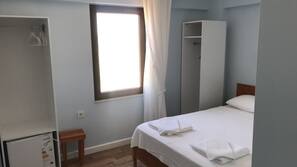 Minibar, free WiFi