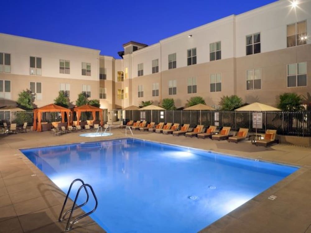 Global Luxury Suites in Walnut Creek in Concord, United States