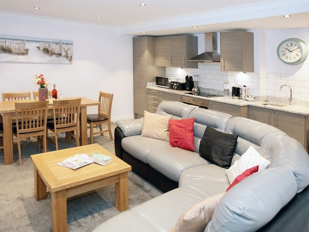 Austen's Luxury Apartments Deals & Reviews (Torquay, GBR) Wotif