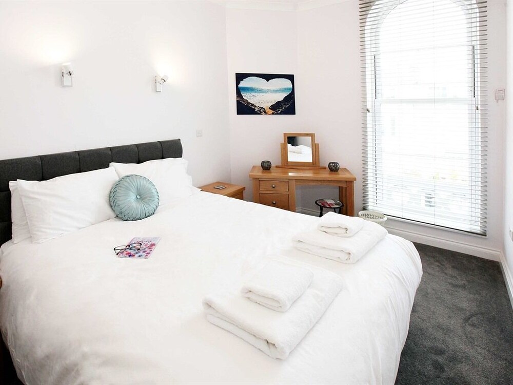 Austen's Luxury Apartments Deals & Reviews (Torquay, GBR) Wotif