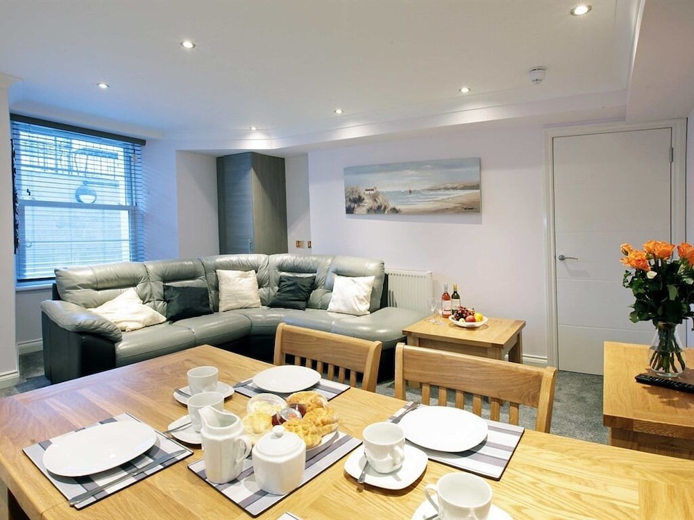 Austen's Luxury Apartments Deals & Reviews (Torquay, GBR) Wotif