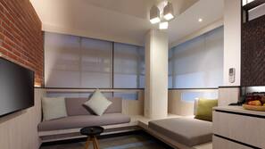 Desk, laptop workspace, free WiFi, linens