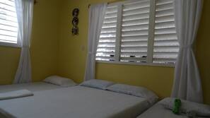 Iron/ironing board, linens