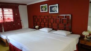 Minibar, in-room safe, iron/ironing board, linens