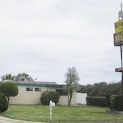 Top 10 Hotels In Lemoore Ca 56 On Expedia Kings Rest Motel