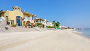Plage privée à proximité