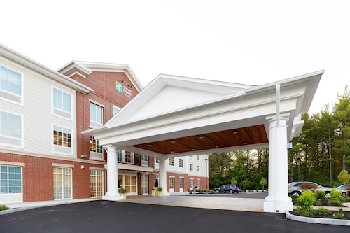 Great Place to stay Holiday Inn Express & Suites Sturbridge near Sturbridge 