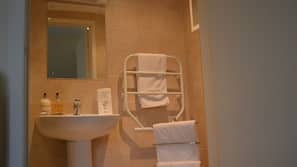 Dusche, kostenlose Toilettenartikel