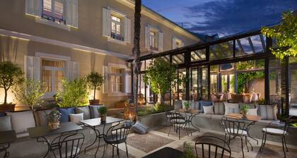 Almayer Art & Heritage Hotel