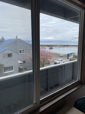 A - 1 Queen w/ Kitchenette | Terrace/patio