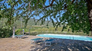 Piscine extérieure (ouverte en saison)