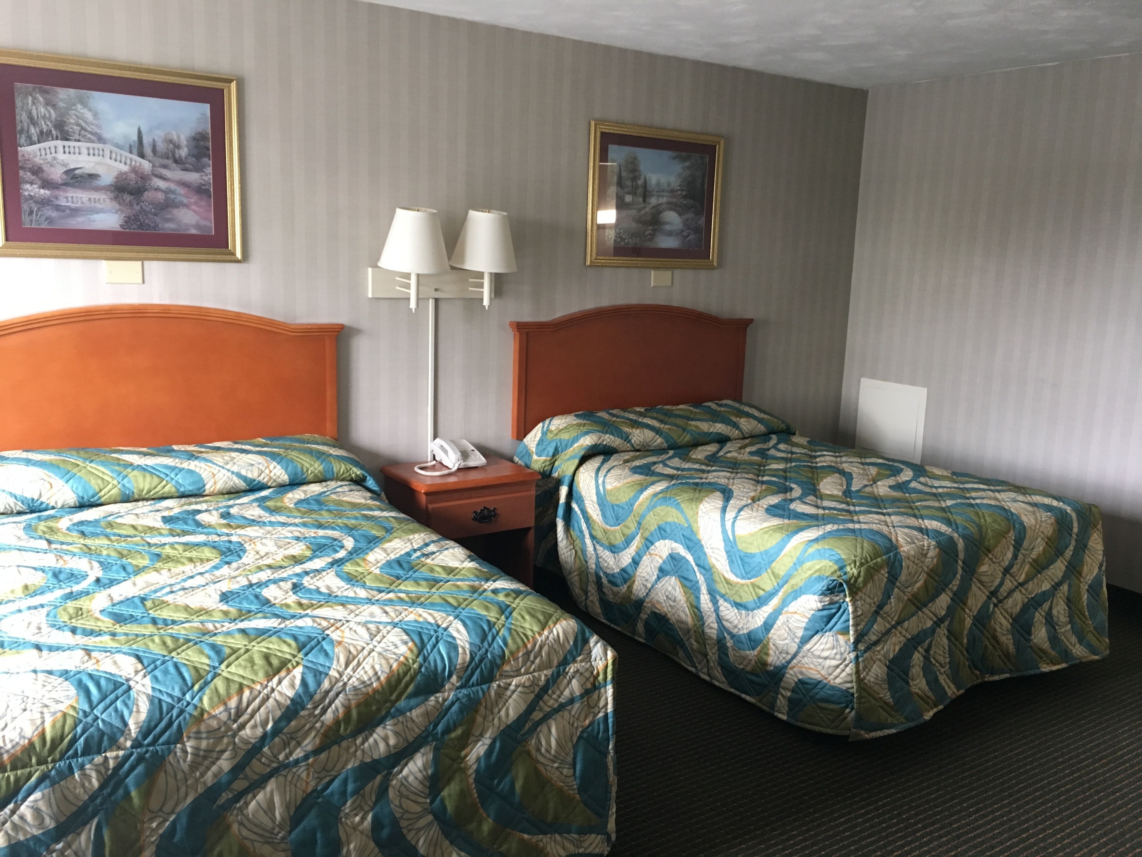 Alpine Motel in Bristol, United States