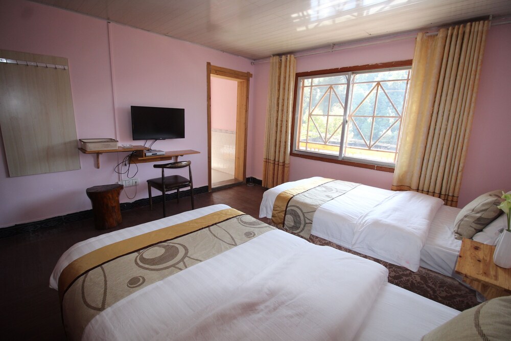 Zhangjiajie Red Apple Inn In Zhangjiajie Hotel Rates