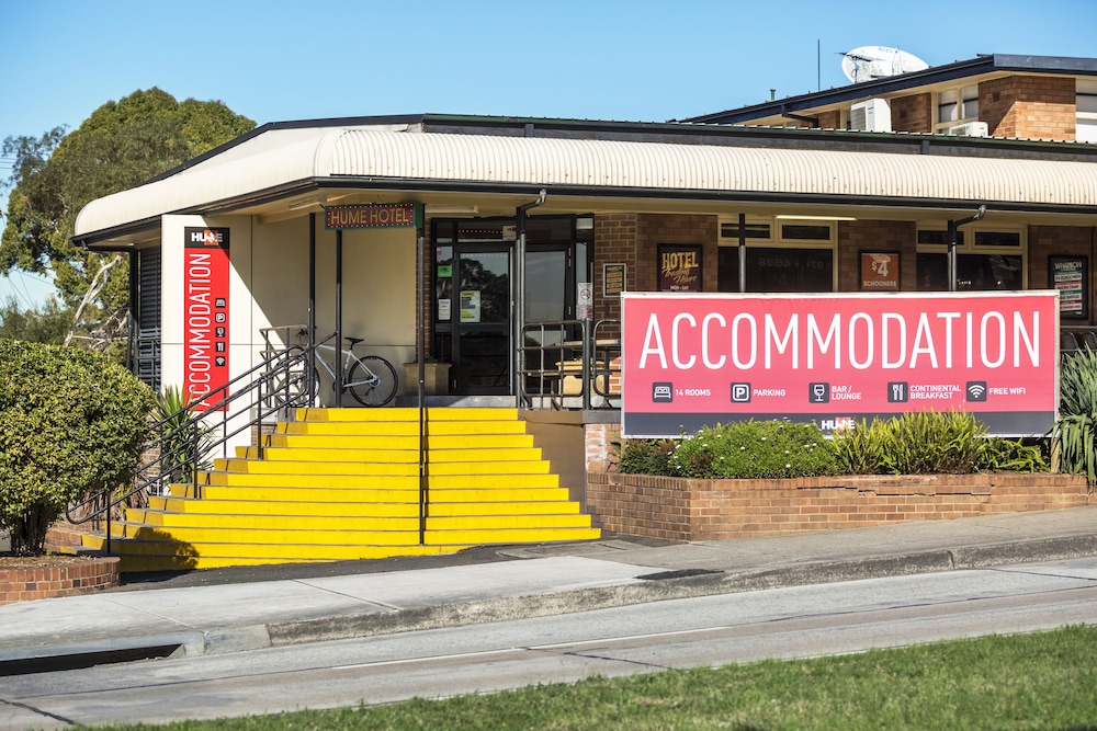 Nightcap at Hume Hotel