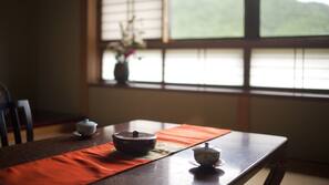 保險箱、書桌、免費 Wi-Fi