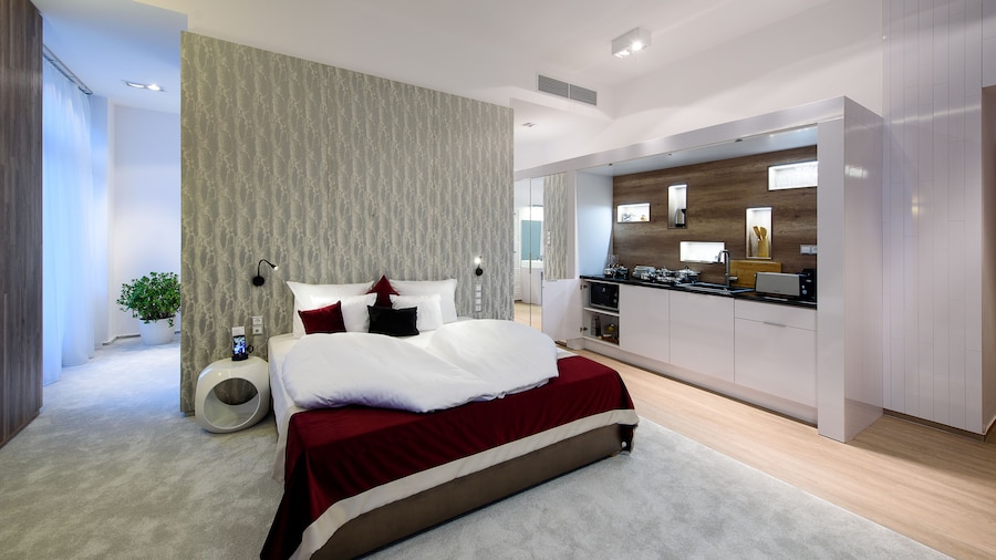 Karoly Corner Residences