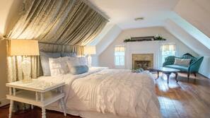 Pillow top beds, iron/ironing board, free WiFi
