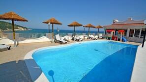 Piscina all'aperto