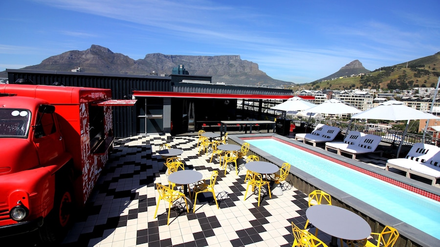 Radisson RED Hotel V&A Waterfront Cape Town