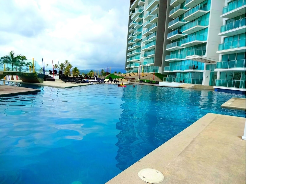 Caribbean Beach Condo In Panama Fully Furnished 2 Bedrooms Bala Featured Image