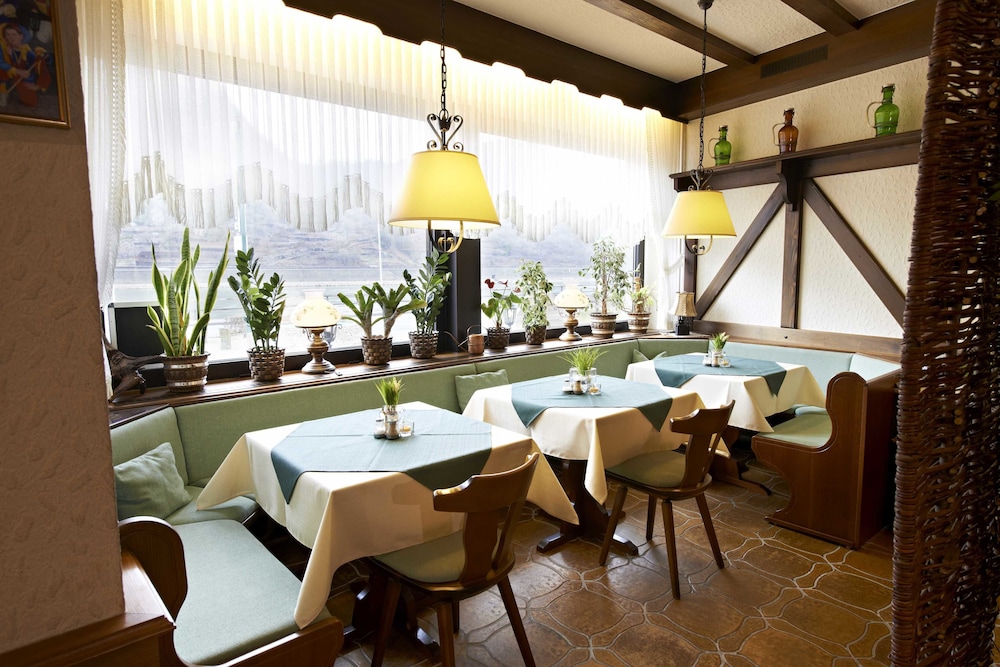 Hotel Restaurant Cafe Schlaadt Kestert Hotel Restaurant Cafe Schlaadt Kestert