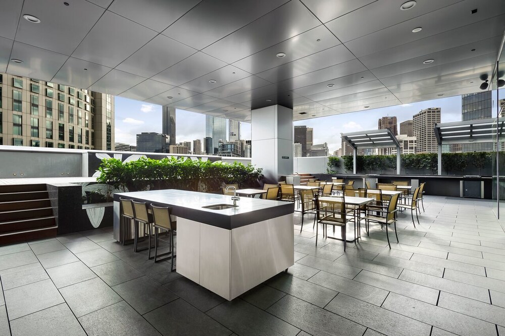 Luxurious 3 Bedroom Apartment Melbourne, AUS Best Price Guarantee