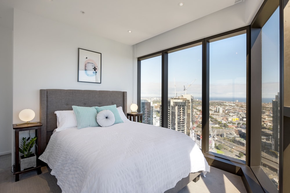 Luxurious 3 Bedroom Apartment Melbourne, AUS Best Price Guarantee