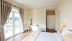 Minibar, in-room safe, desk, blackout drapes