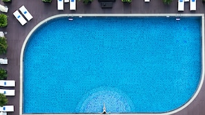 Outdoor pool, pool umbrellas, sun loungers