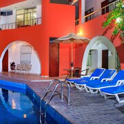 hoteles con piscina baratos en ica