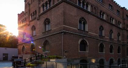 Babila Hostel & Bistrot